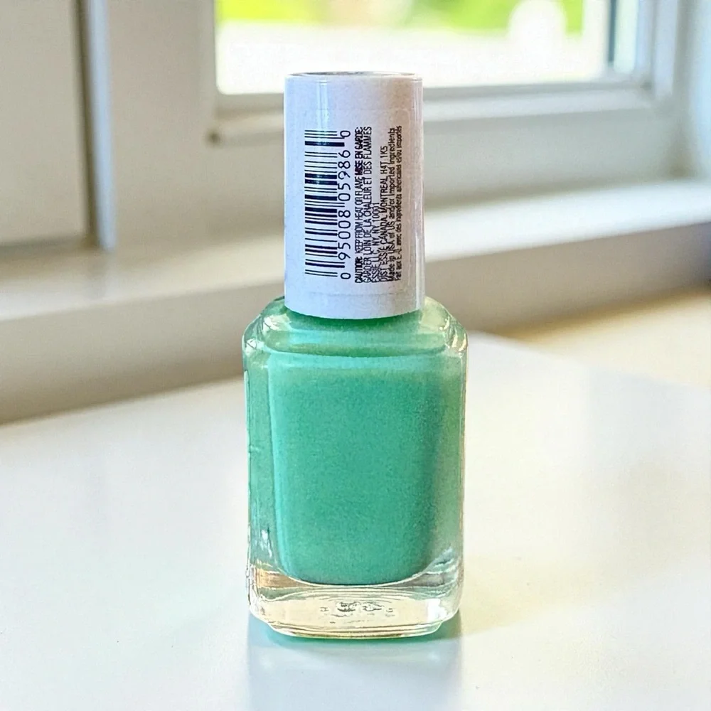 💎 Essie Odd Squad Collection Vegan Nail Color Perfectly Peculiar New